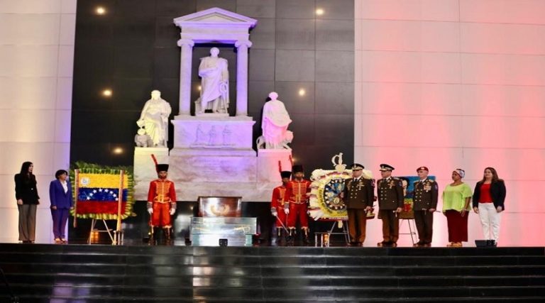 Vicepresidenta Rodríguez: Venezuela es ejemplo de independencia en el mundo