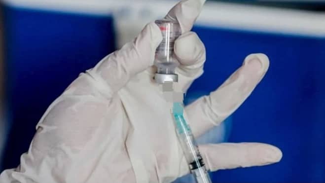 La FDA aprueba dos vacunas actualizadas contra el Covid-19 que apuntan a las variantes en circulación