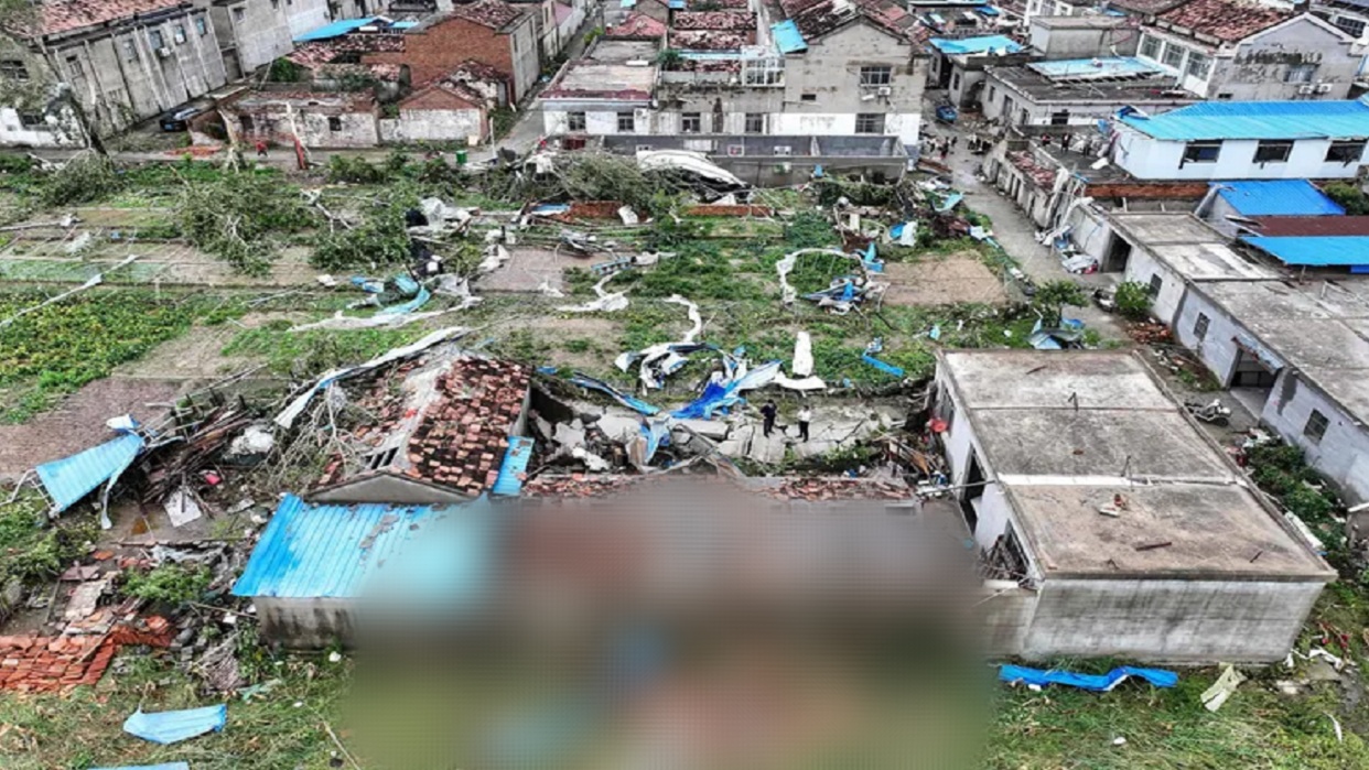 Suben a 10 muertos y 5.500 afectados por tornados en China