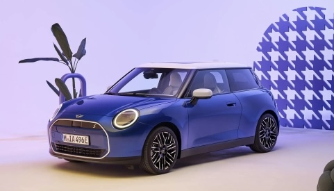 El Mini Cooper original se reinventa como coche eléctrico manteniendo la tradición
