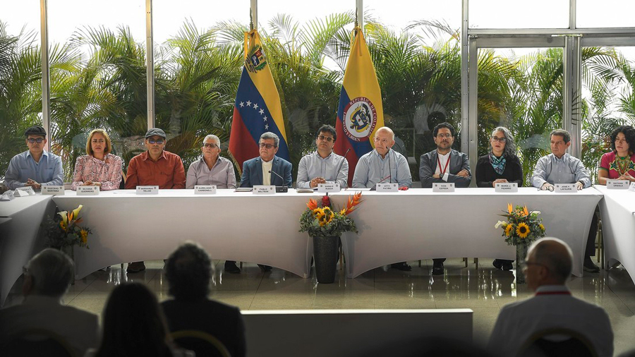El Gobierno de Colombia y el ELN cierran este lunes desde Caracas cuarta ronda de diálogo