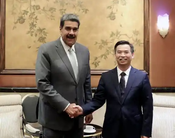 Xi Jinping anunció que «elevará» relaciones con Venezuela