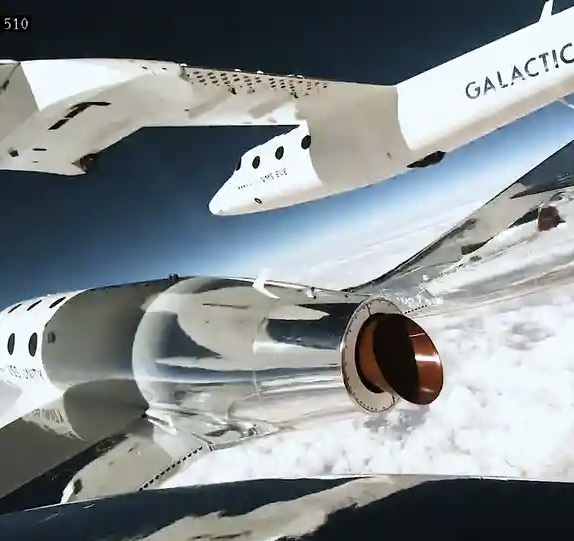 Fósiles humanos viajan al espacio en un vuelo comercial