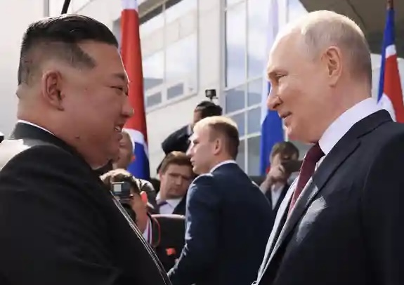 La visita de Kim Jong-un a Rusia continuará «varios días»