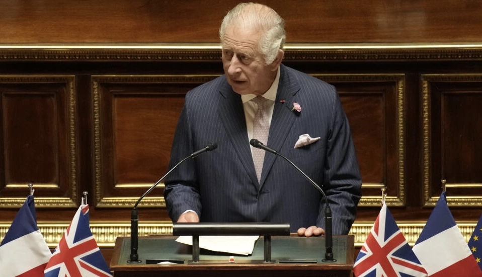 Carlos III aboga por una «entente» sobre el clima ante el Senado francés