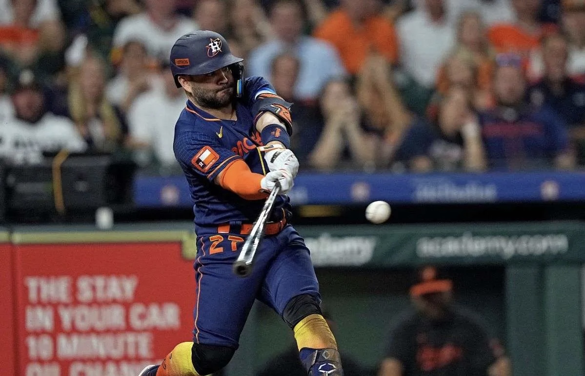 José Altuve despachó su doble 400 (+ Video)