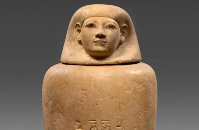Logran embotellar “El aroma de la eternidad”, el perfume que desprendía una momia del Antiguo Egipto