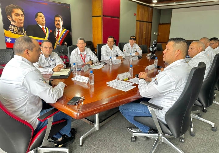 Revisan avances en materia de desarrollo aeronáutico nacional