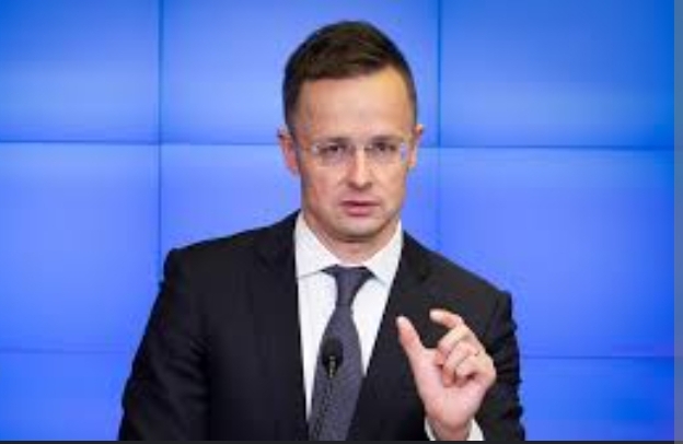 Moscú tacha de «racismo» la prohibición a ciudadanos rusos de llevar ciertos objetos personales a la UE