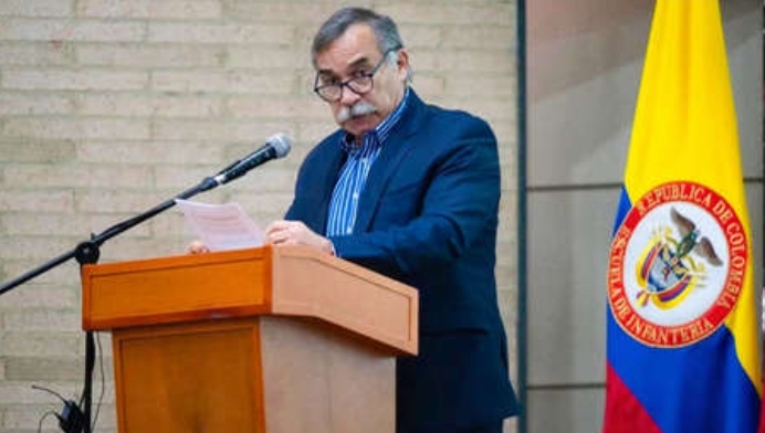 Fiscalía de Colombia llama a declarar a un exviceministro de Defensa por supuesto caso de corrupción