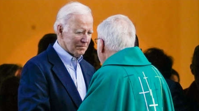 Biden ignora preguntas sobre su hijo Hunter y se va a descansar en su casa