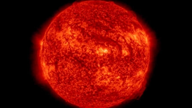 Erupción masiva solar golpea a la Tierra y podría causar una tormenta geomagnética
