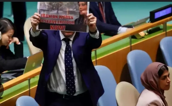 Seguridad ONU expulsa a embajador israelí por sabotear discurso de presidente Raisi (+Video)