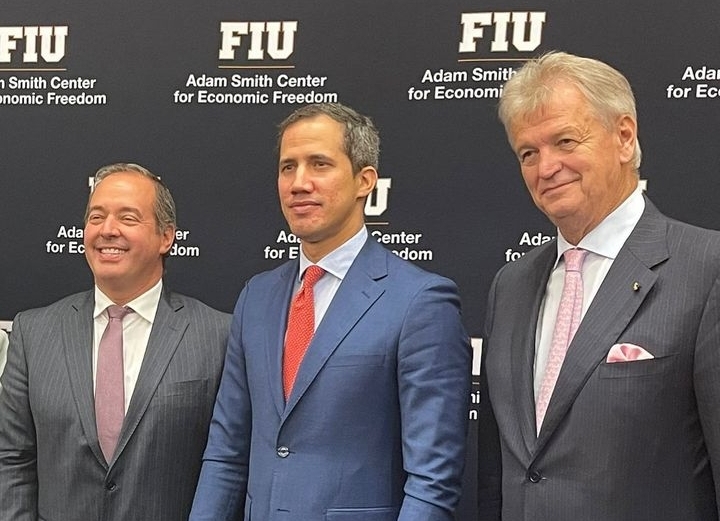 Juan Guaidó consiguió trabajo de profesor en EEUU