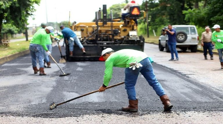 Avanzan trabajos de asfaltado en la avenida Cruz Peraza de Maturín