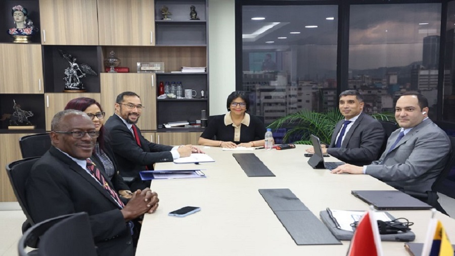 Venezuela estrecha relaciones energéticas con Trinidad y Tobago