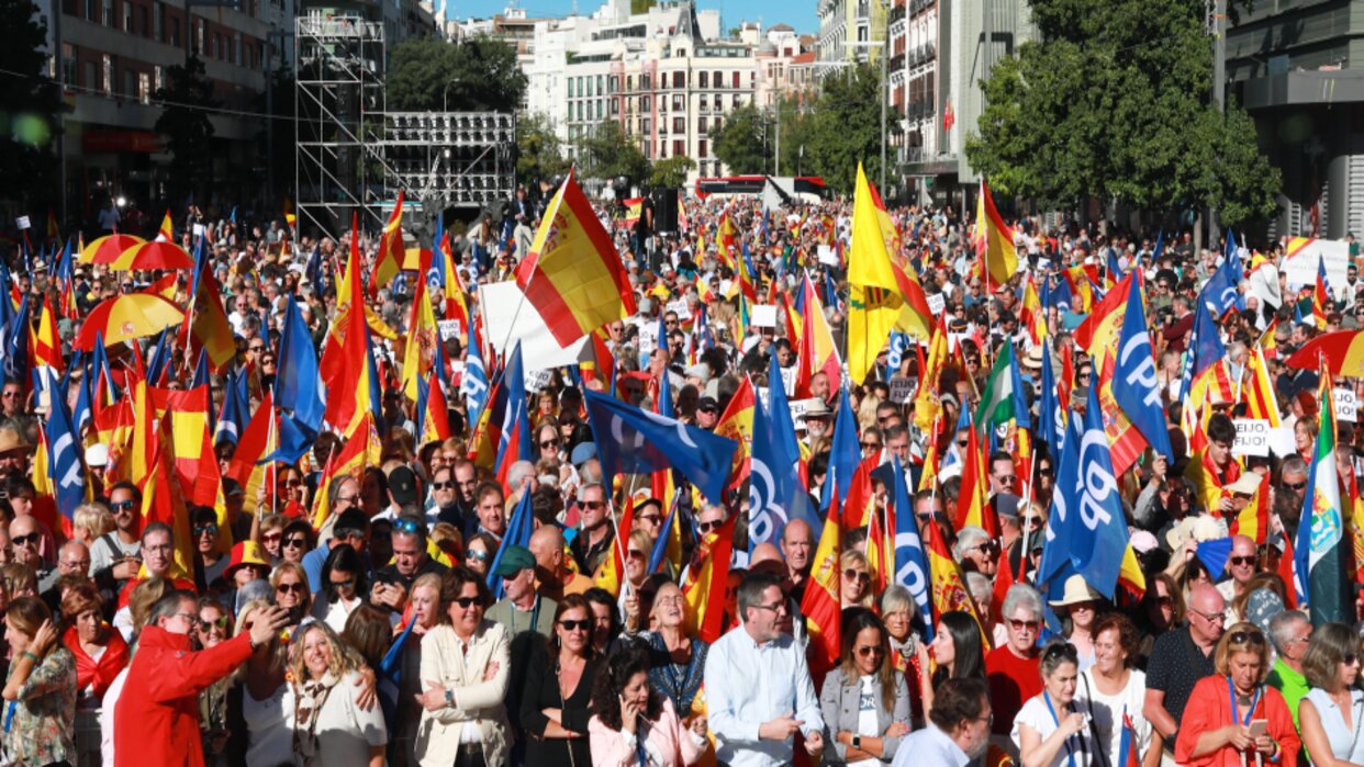Más de 40 mil personas en España manifiestan contra la amnistía en un acto del PP