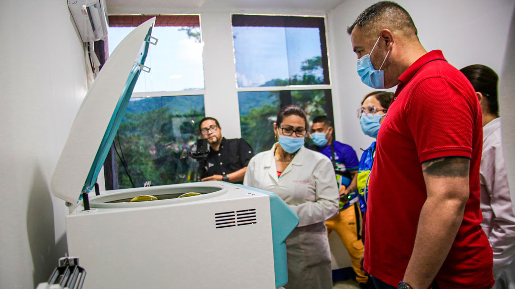 Gobierno nacional rehabilitó Banco de Sangre del hospital Razetti de Barcelona