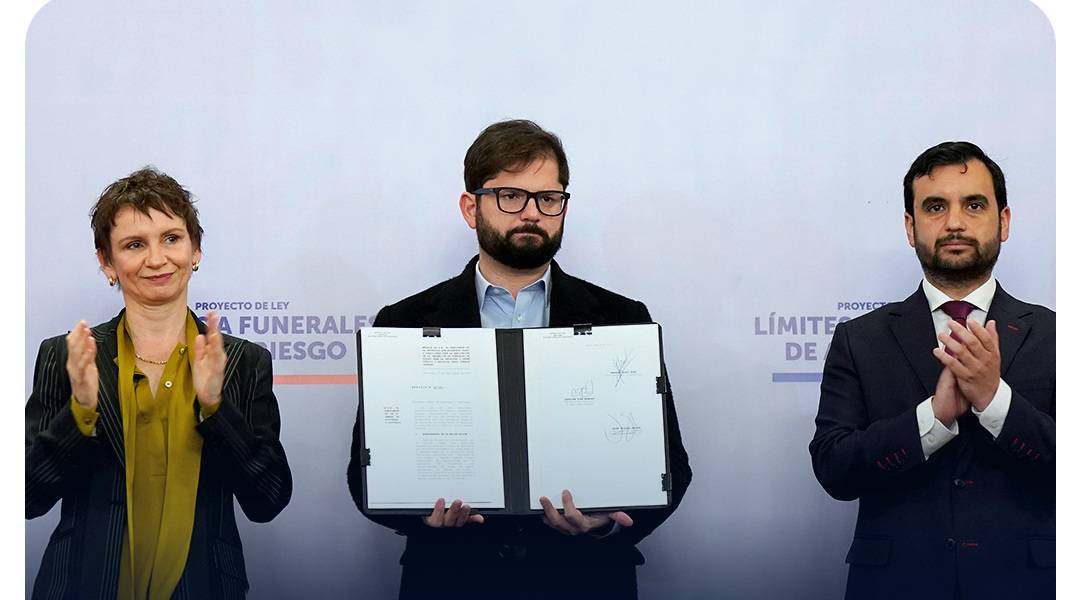 Presidente Boric presenta proyecto de ley que limita funerales narco