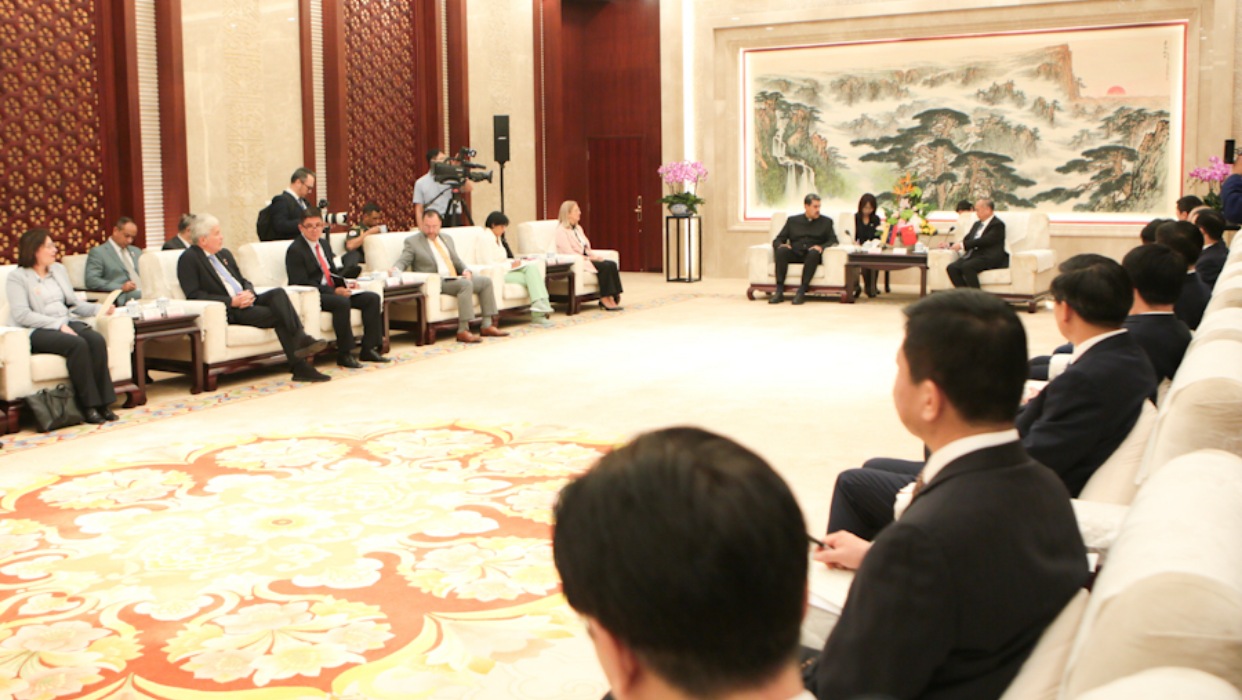 Presidente Maduro plantea cooperación directa entre empresas de Shandong y Venezuela
