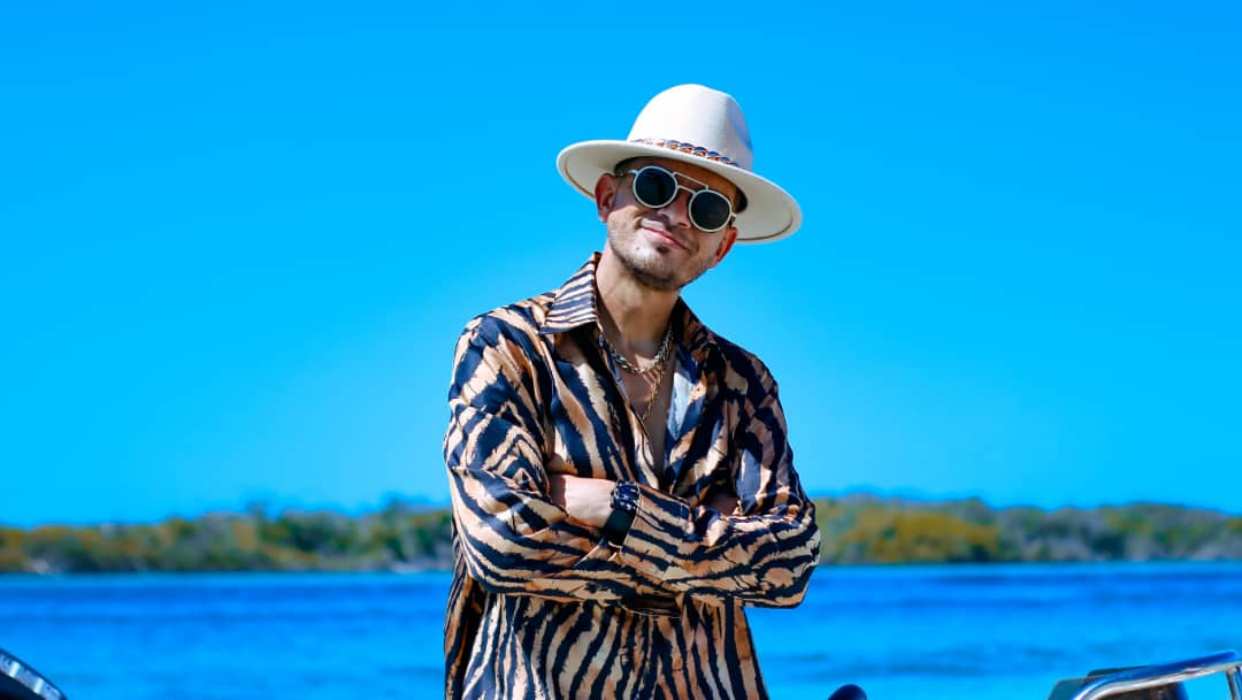 Omar Acedo presenta «Besos en Guerra», nuevo sencillo musical junto a Cobi Music