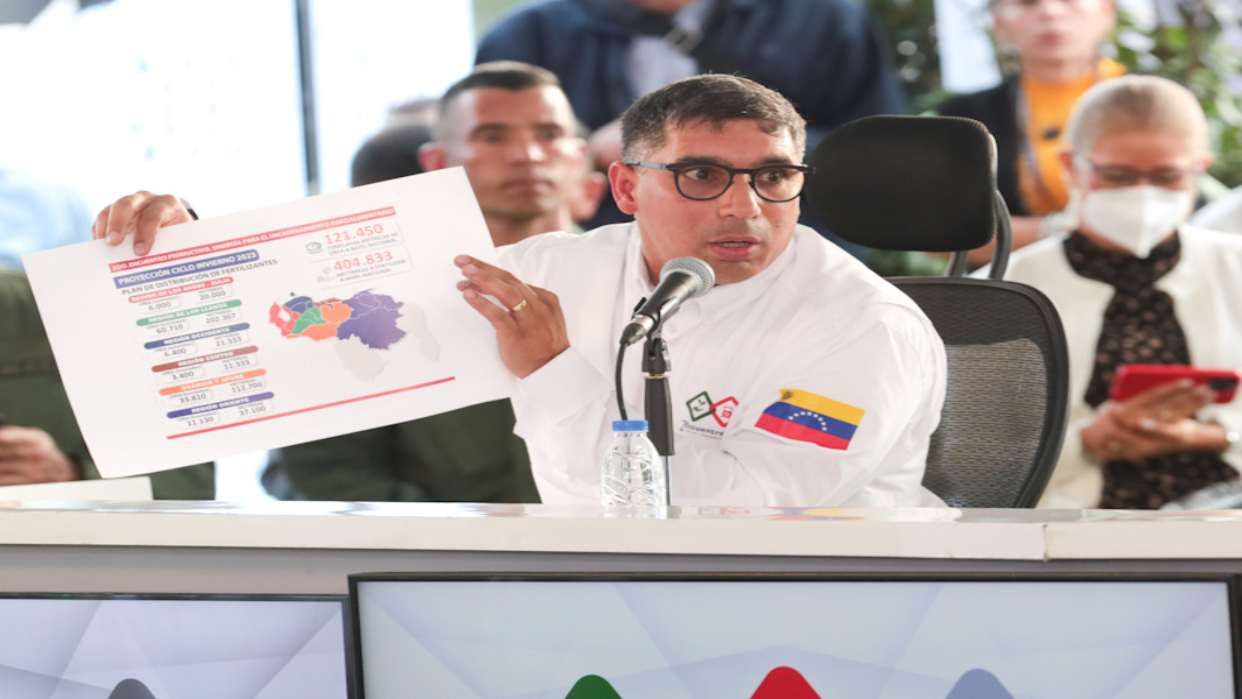 Tellechea denuncia el robo de recursos emprendido por ExxonMobil