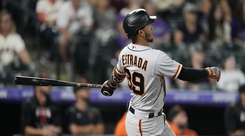 Thairo Estrada logró su jonrón 13 de la temporada