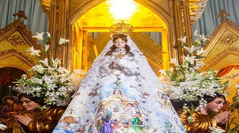 Devotos claman bendiciones a la Virgen del Valle en su día