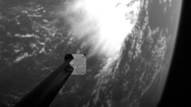 Un panel solar lleva siete años orbitando la Tierra