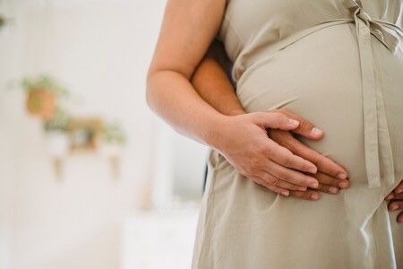 ¡Como las celebridades! Cada vez es más común que mujeres de 45 años o más se conviertan en madres primerizas