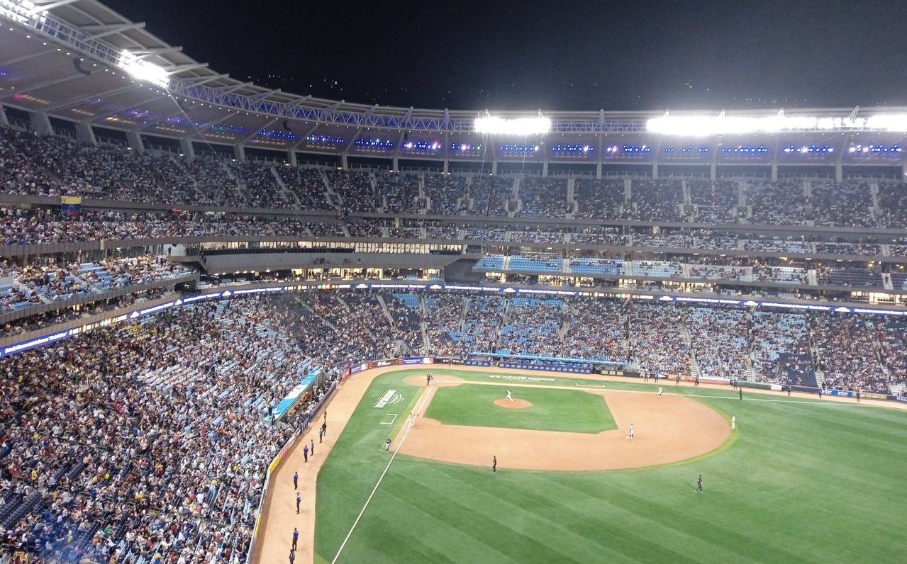 Nuevo récord de asistencia en la LVBP: 33.381 personas en el Monumental Simón Bolívar