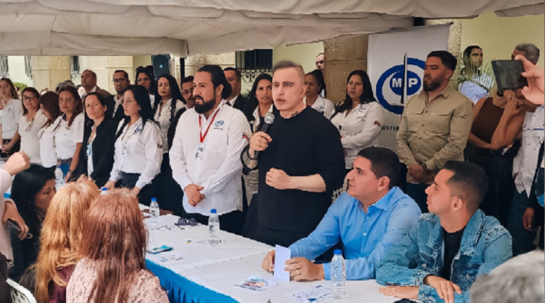 Funcionarios del MP brindaron asesoría jurídica a los habitantes de Mérida