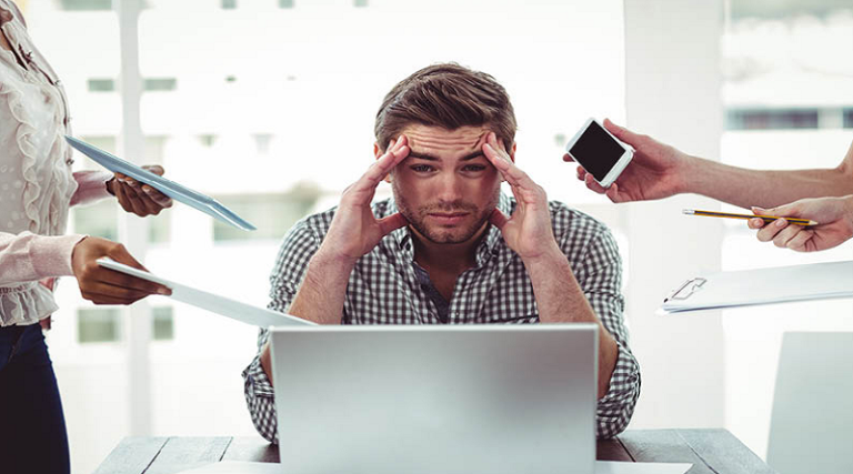 ¿Cómo afecta el estrés tus hábitos alimenticios?