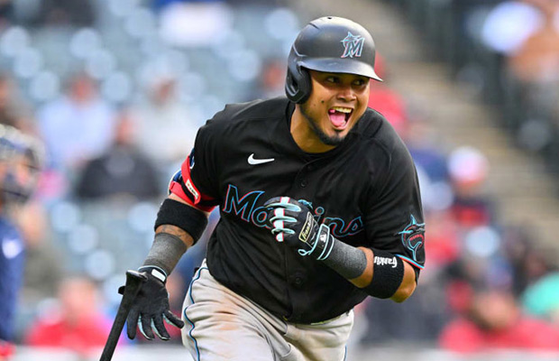 Luis Arráez es el primer campeón bate en ambas ligas de forma consecutiva