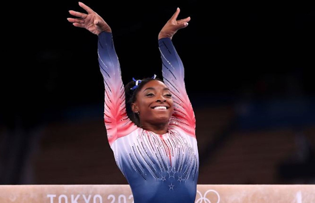 Simone Biles se impuso nuevamente y alcanzó los 23 oros mundiales