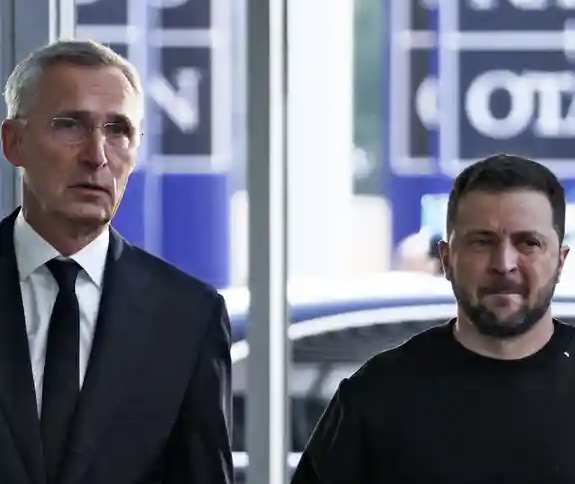 Stoltenberg garantiza a Zelenski el apoyo de la OTAN