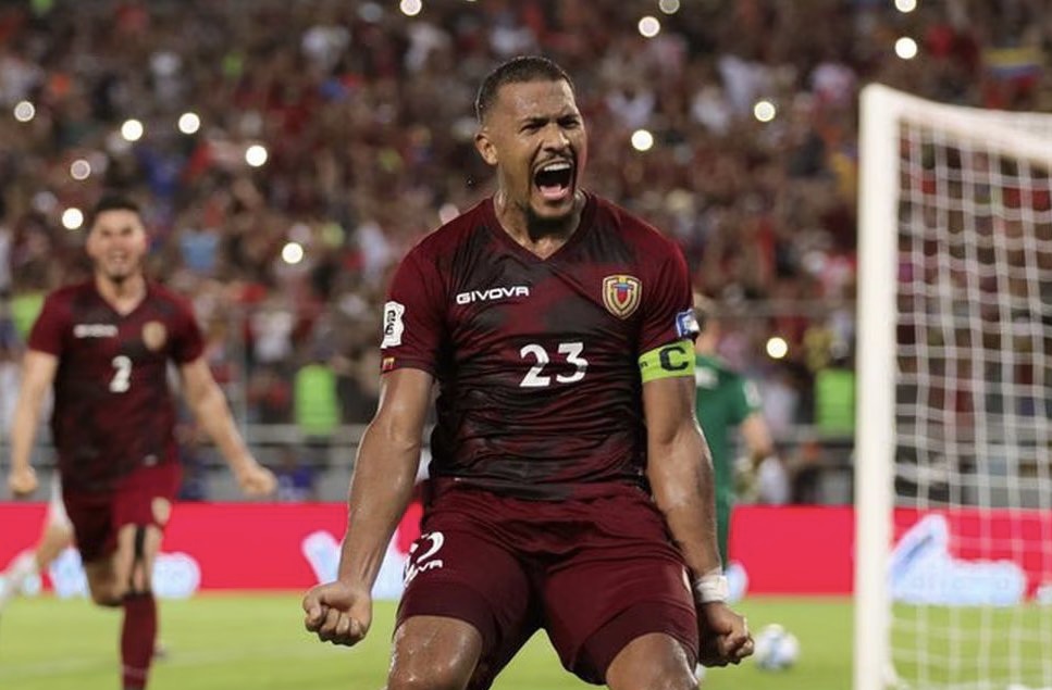 Con goles de Soteldo y Salomón Rondón, Venezuela aplastó 3-0 a Chile y sueña con jugar el Mundial del 2026