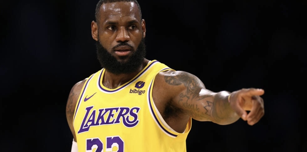 LeBron James llega a su vigésima primera temporada en la NBA