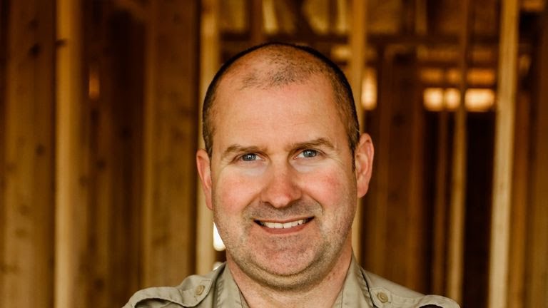 Senador Estados Unidos, Doug Larsen falleció en un accidente aéreo junto a su esposa e hijos