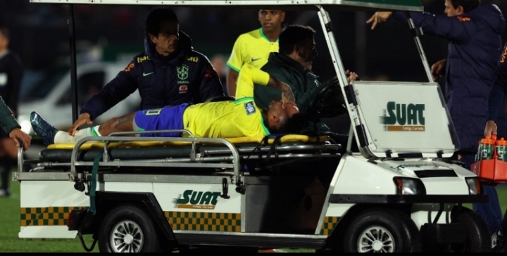 Uruguay le da un nuevo golpe a Brasil, que sufre por Neymar