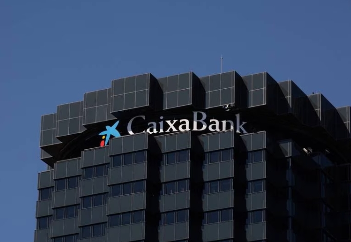 CaixaBank gana 3.659 millones hasta septiembre, un 48,2 % más