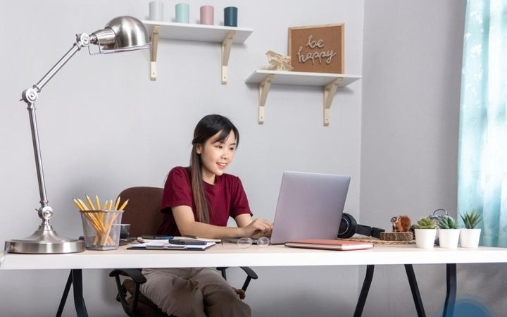 Así puedes ganar $250 dólares la hora por escribir desde casa