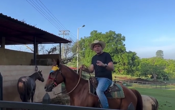 ¡Carlos Prosperi habló! Luego de una semana de las elecciones primarias reaparece a caballo (+ Video)
