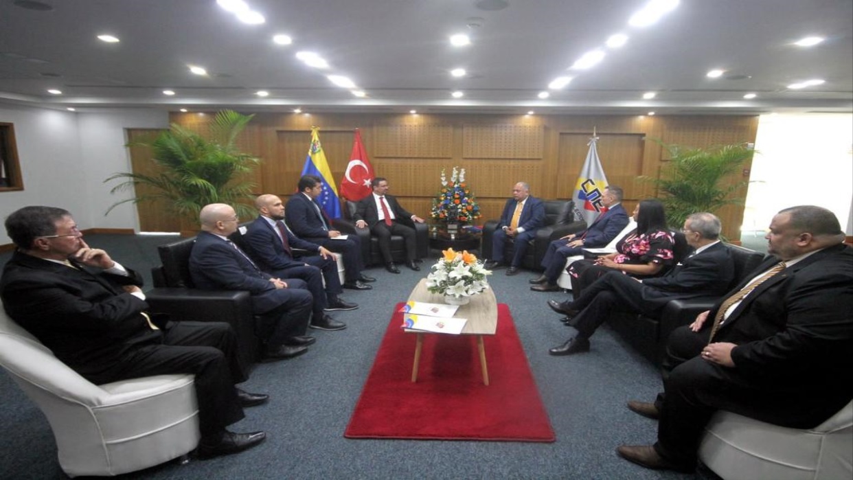 Autoridades del CNE reciben visita del Embajador de Türkiye en Venezuela