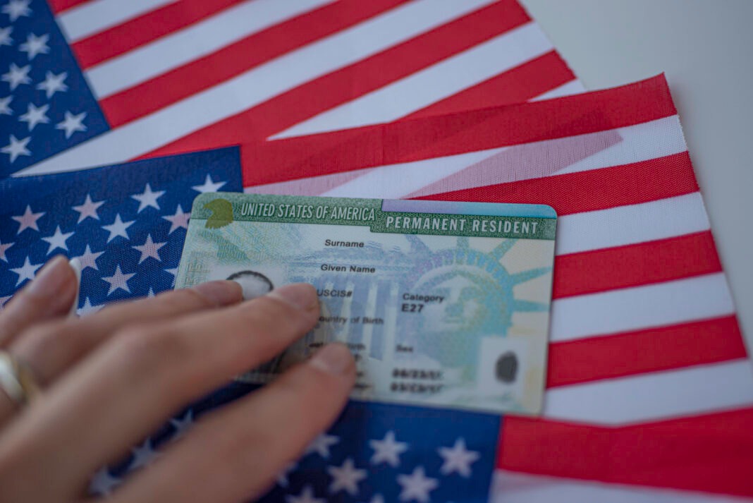 Indocumentados sin orden de deportación podrían obtener la residencia permanente en Estados Unidos