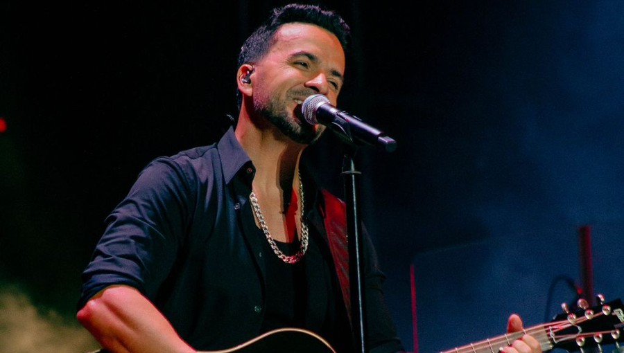 Luis Fonsi cautivó a Caracas en una noche inolvidable con su «Viaje Tour»