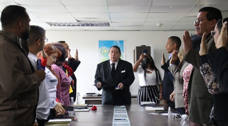 Comisión del Esequibo juramenta equipo que promoverá referendo consultivo