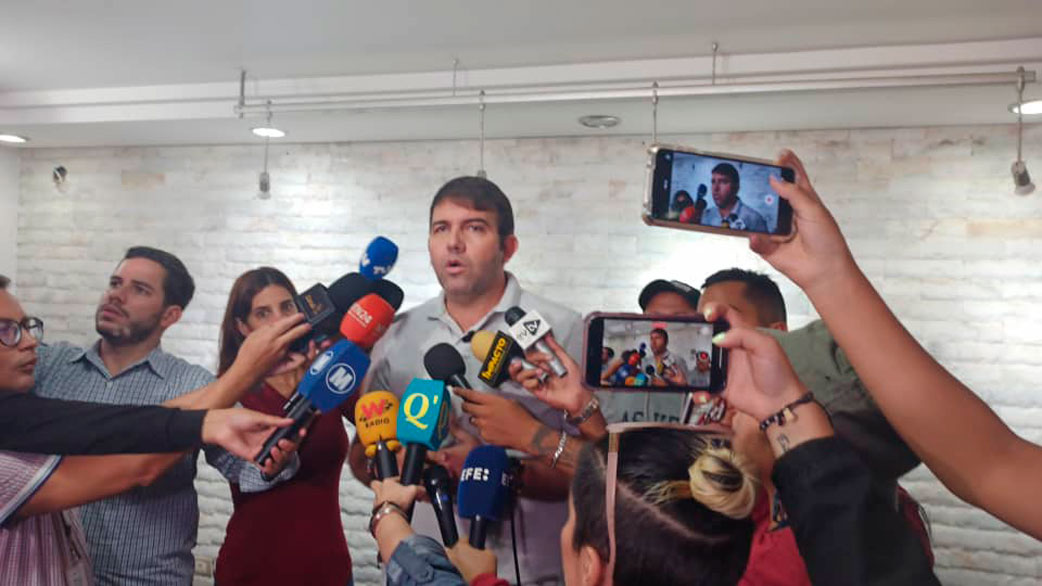 Prosperi: No puedo respaldar ventajismo de la CNP, pero sigo en la contienda electoral