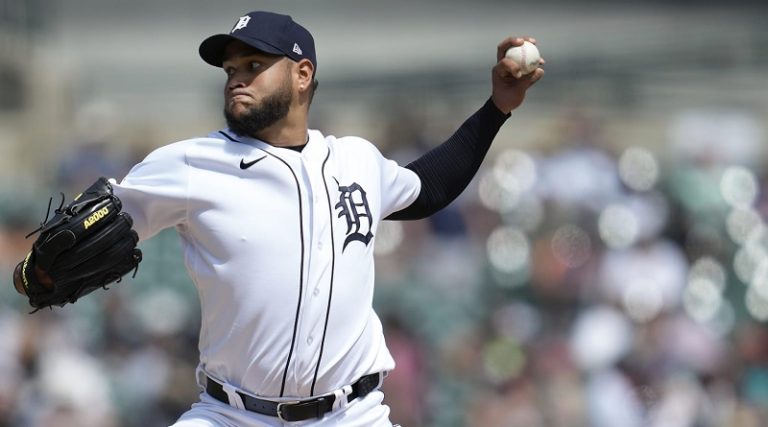 Eduardo Rodríguez decidió salirse de su contrato con Detroit