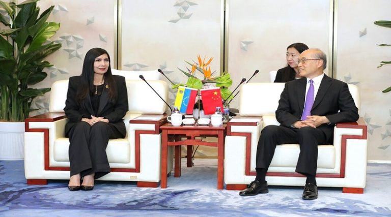 Venezuela y China suscriben memorándum de cooperación judicial